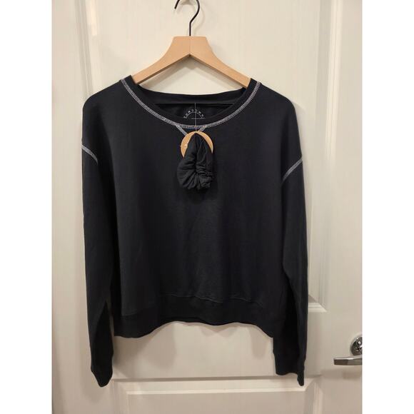 Splendid Black Sweatshirt with Matching Scrunchie - Picture 5 of 7